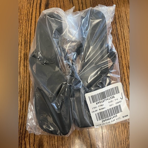 J.Crew NWOT Kitten-heel sandals in black - Picture 9 of 9